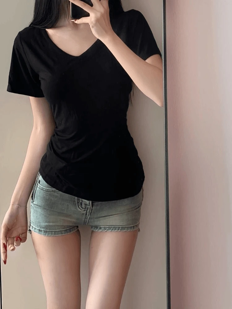 小个子正肩v领美式短袖t恤女夏2025新款内搭修身显瘦百搭辣妹上衣