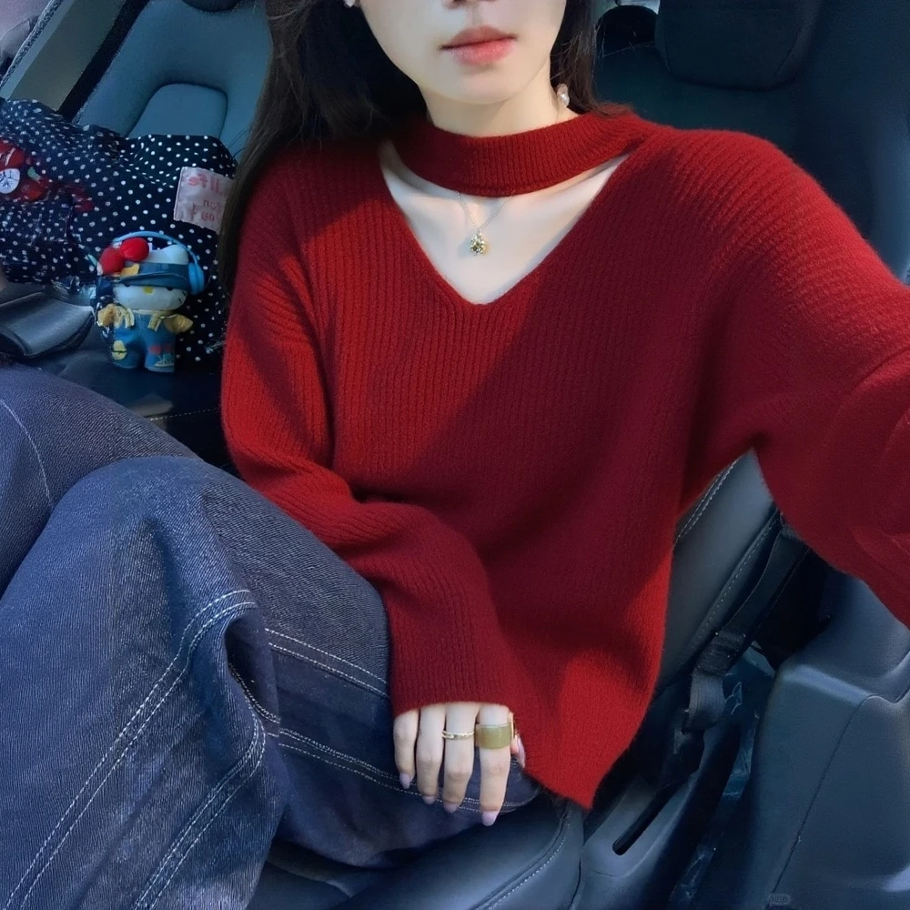韩系独特漂亮红色挂脖针织衫女2025秋冬新款气质优雅百搭显瘦毛衣