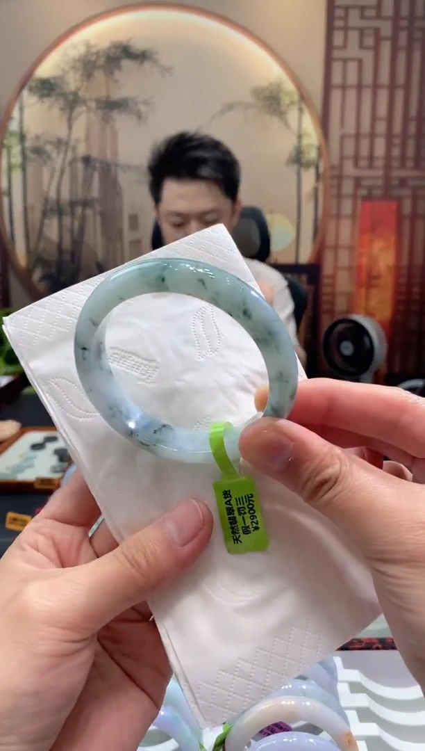 未镶嵌手镯翡翠卖****蝉000071292