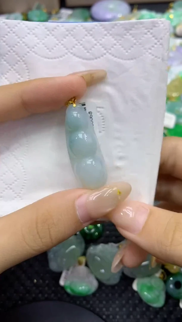 颈饰未镶嵌翡翠天然缅甸翡翠A货