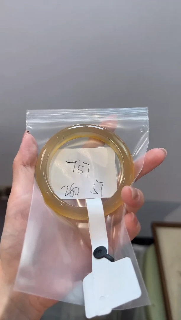 玛瑙/玉髓手镯未镶嵌T57