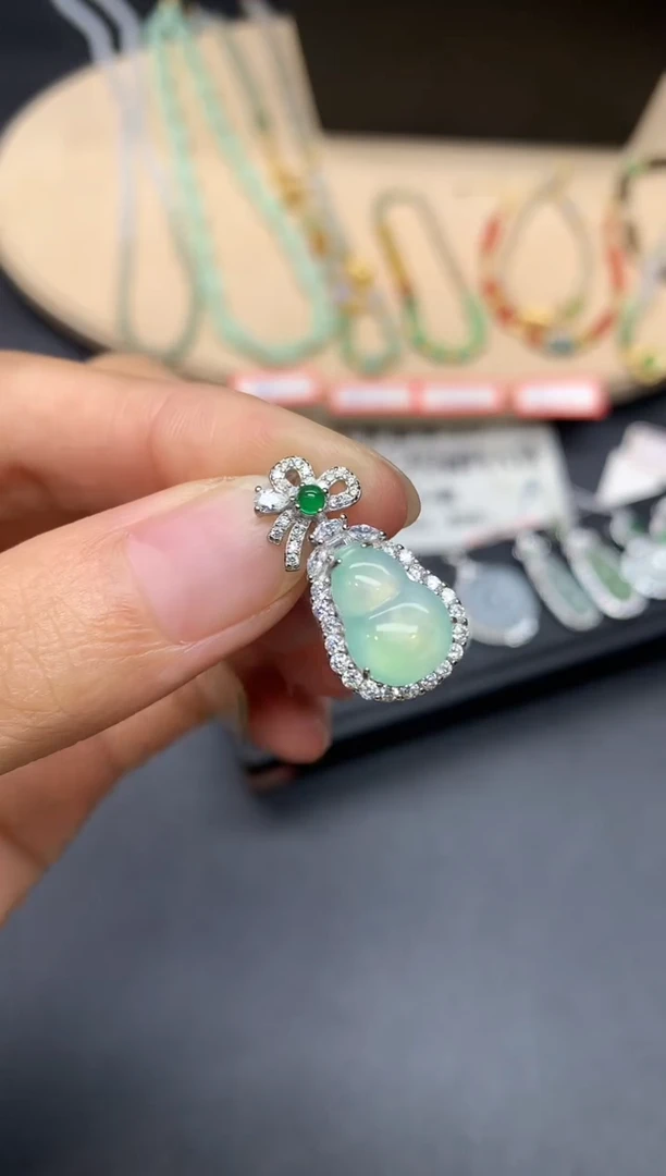 翡翠银S925镶嵌吊坠(不含链)葫芦【无服务费】