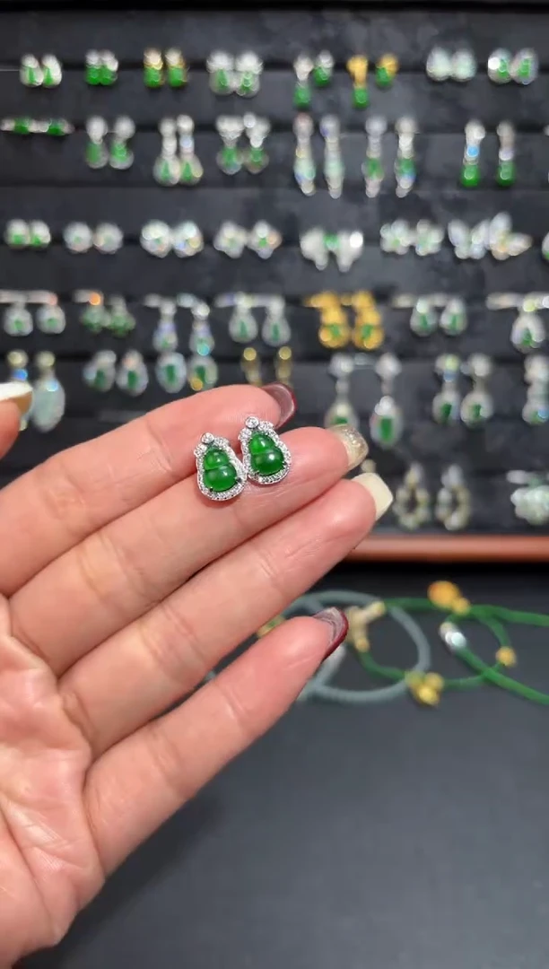 【闪购商品】翡翠颈饰未镶嵌葫芦/支持复检/一件