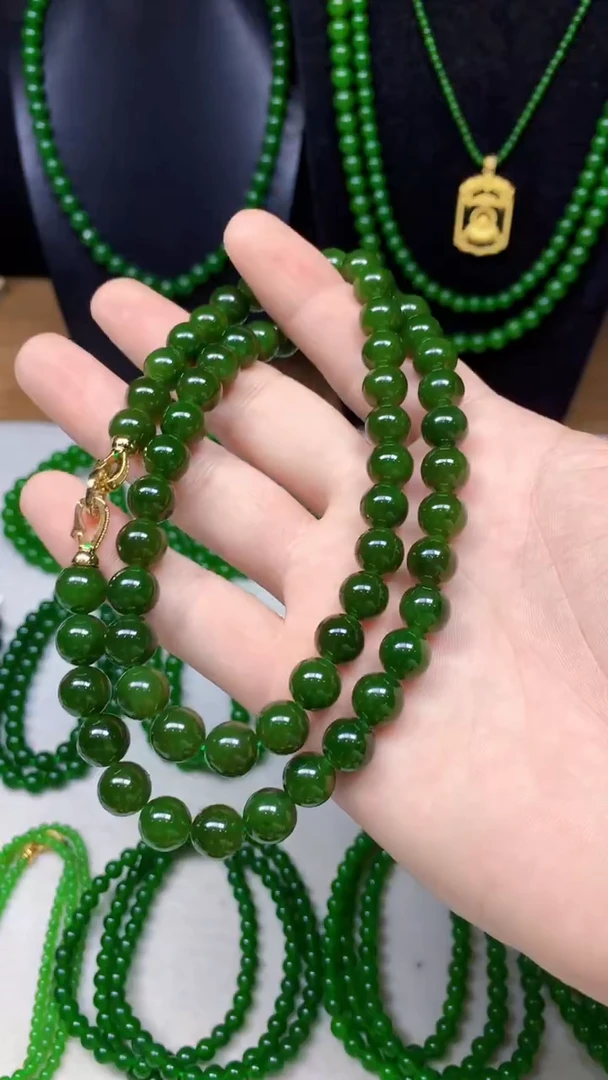 项链未镶嵌和田玉（碧玉）卡10的