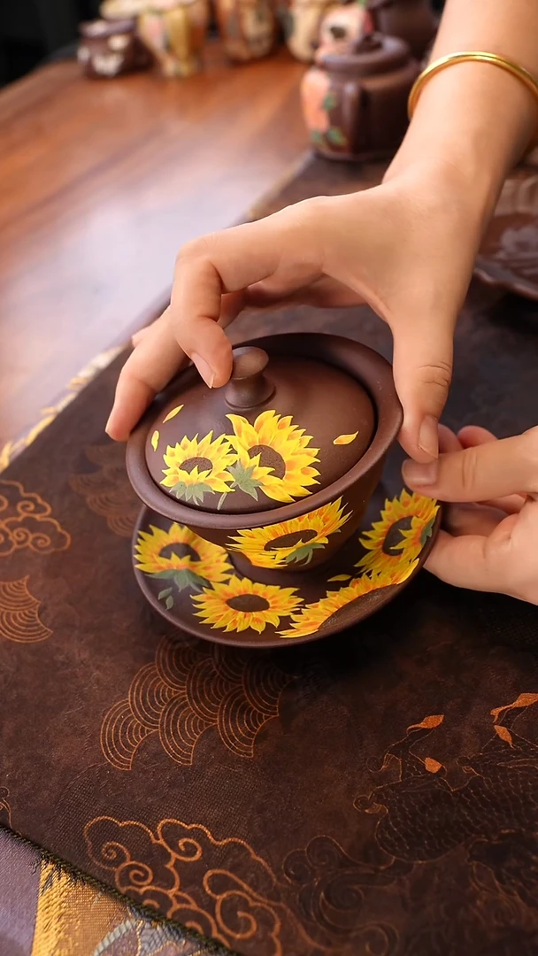 紫砂茶宠向阳而生公道