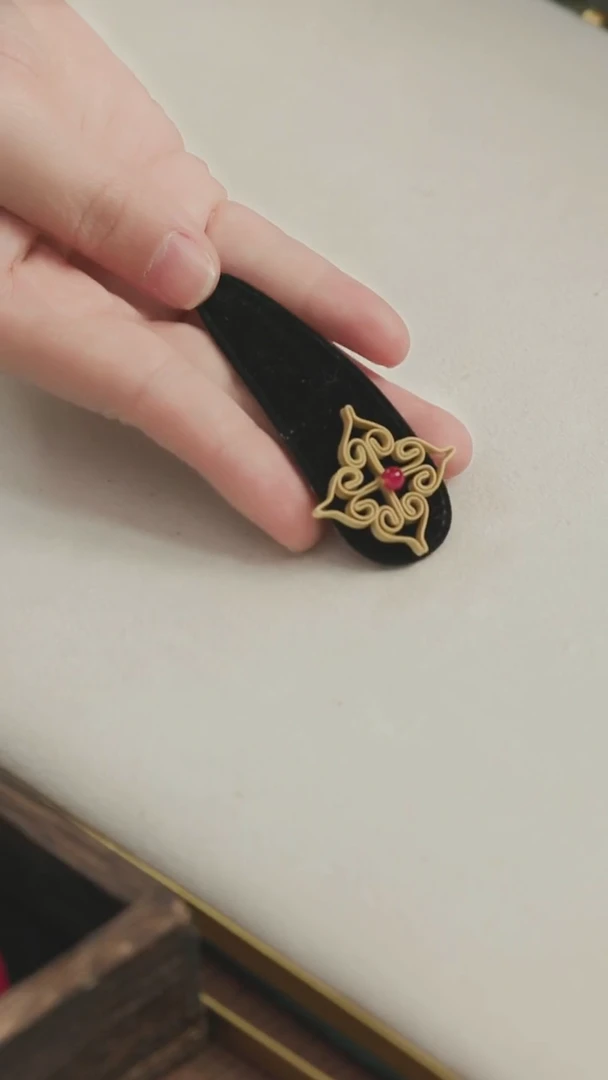 刺绣湘传礼盘扣发夹