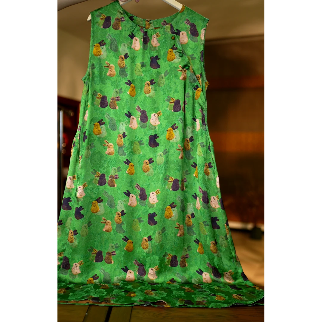 兔子乐园<<非遗美学>>1248香云纱新中式兔子印花正反可穿连衣裙