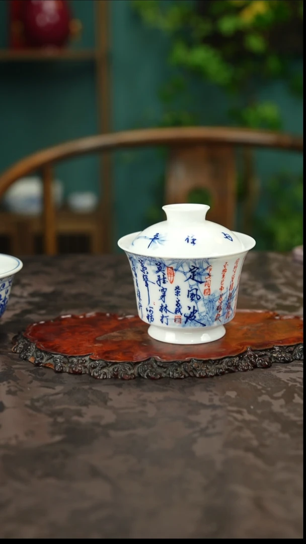 画堂春 青花手绘定风波盖碗