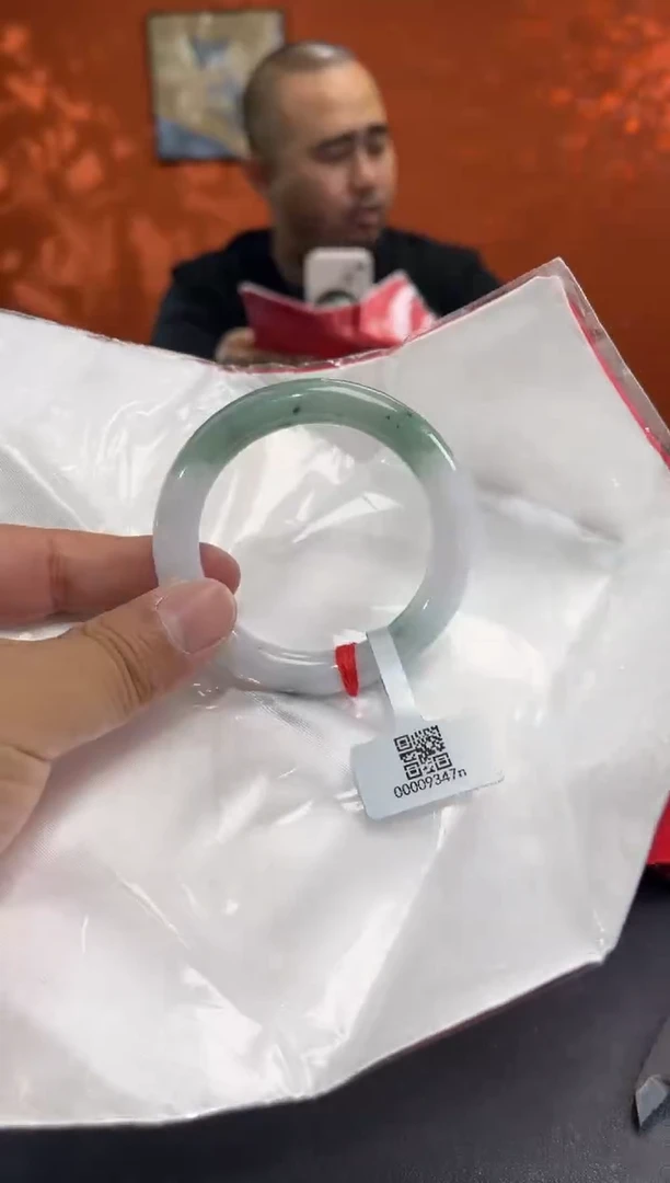 未镶嵌手镯翡翠翡翠手镯