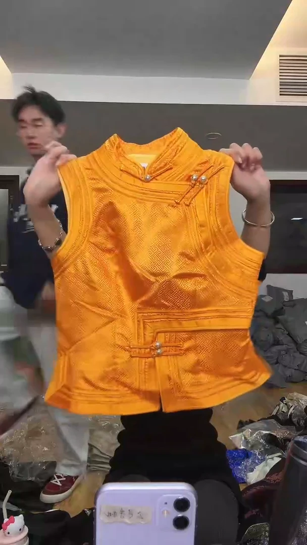 马甲       M码       80-105斤