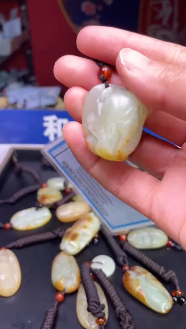 颈饰未镶嵌和田玉123