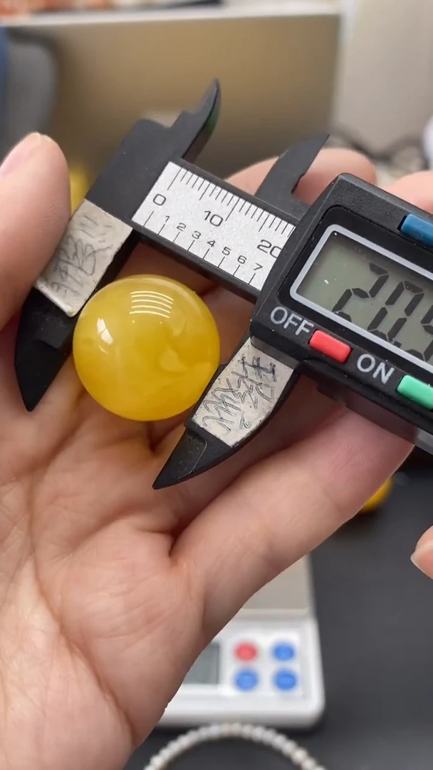 琥珀未镶嵌珠宝奇石2621