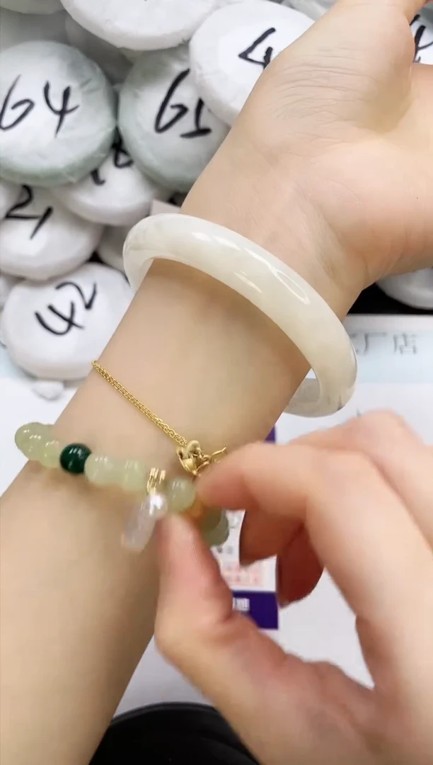 和田玉手镯未镶嵌163-61