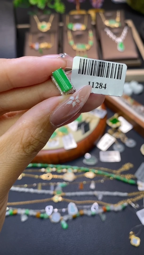 翡翠18K金镶嵌颈饰净货11284