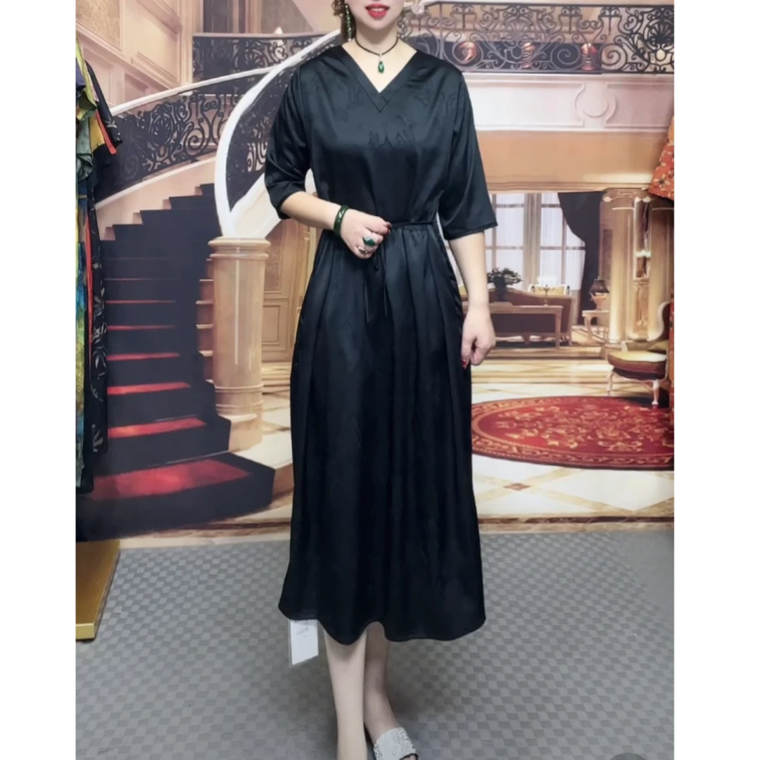 7105 夏季气质V领提花连衣裙时尚休闲女士中长款遮肚显瘦款裙子