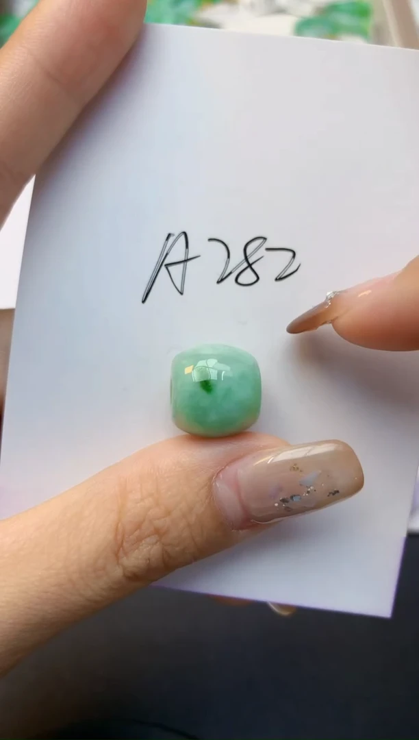 颈饰未镶嵌翡翠天然A货翡翠百元以上9元证书费自理