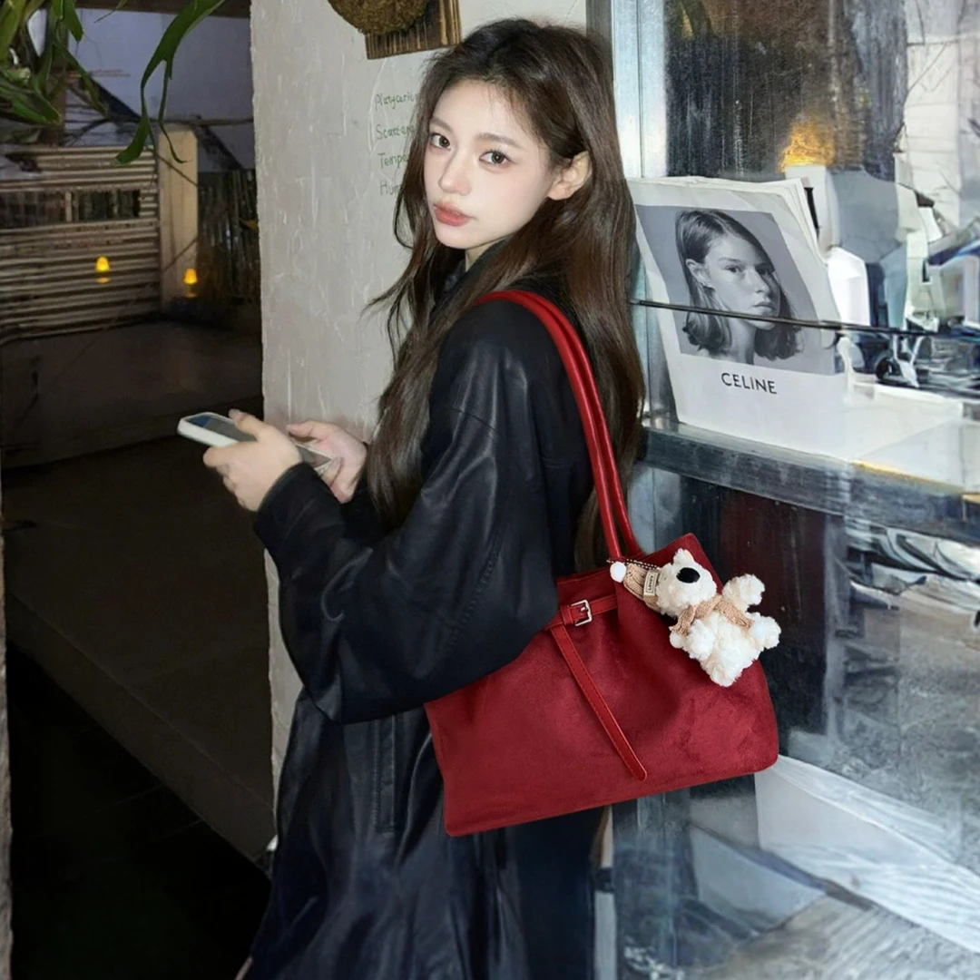 红色腋下托特包包女大容量2025新款高级感通勤手提单肩婚包女新娘