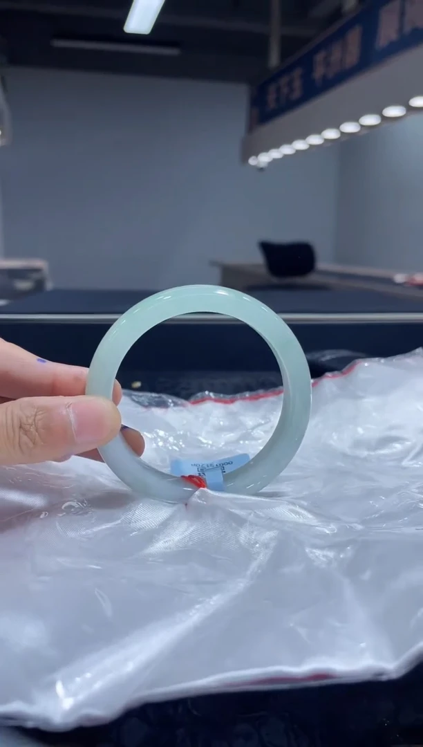 未镶嵌手镯翡翠7