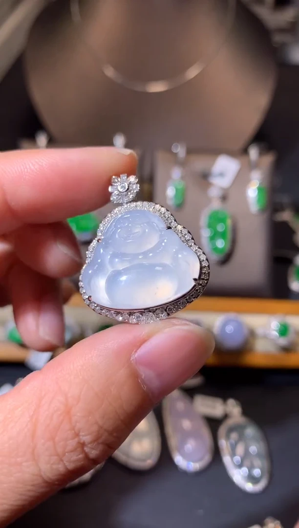 【闪购商品】翡翠吊坠(不含链)18K金镶嵌吊坠