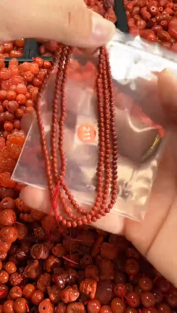 【闪购商品】南红玛瑙颈饰未镶嵌1