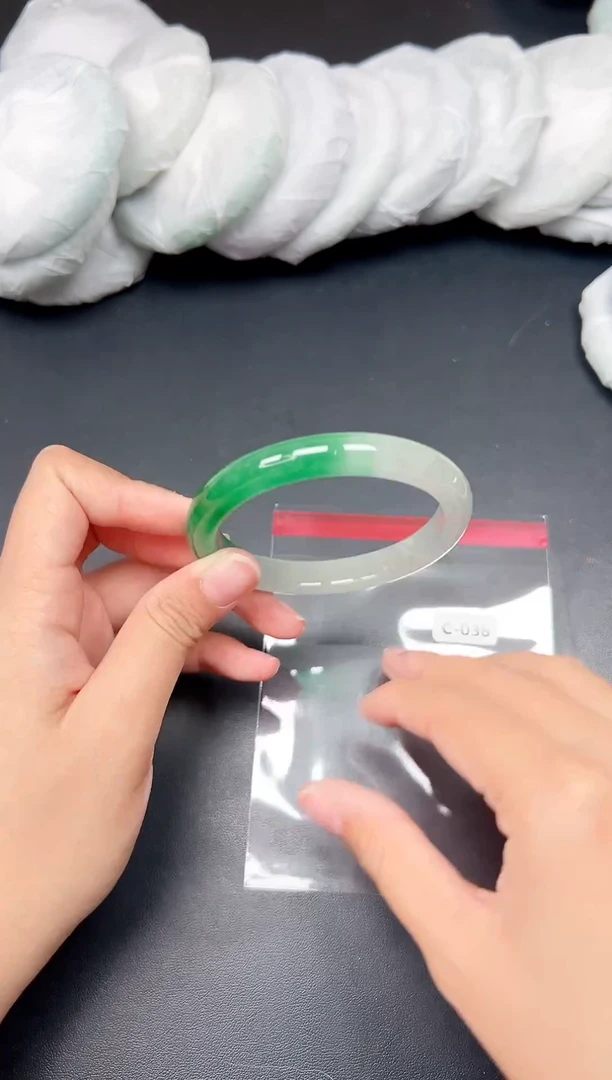 精品手镯，一物一拍C038