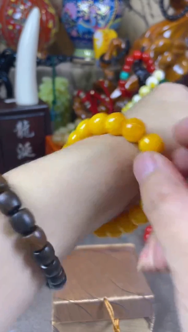 手串琥珀未镶嵌-------------A36