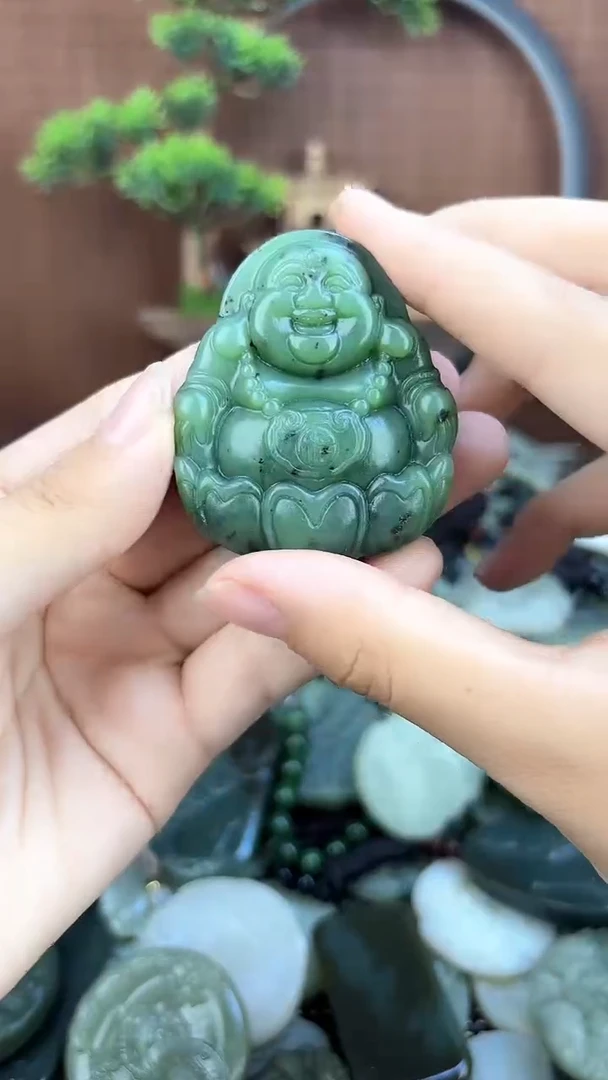 和田玉未镶嵌颈饰1