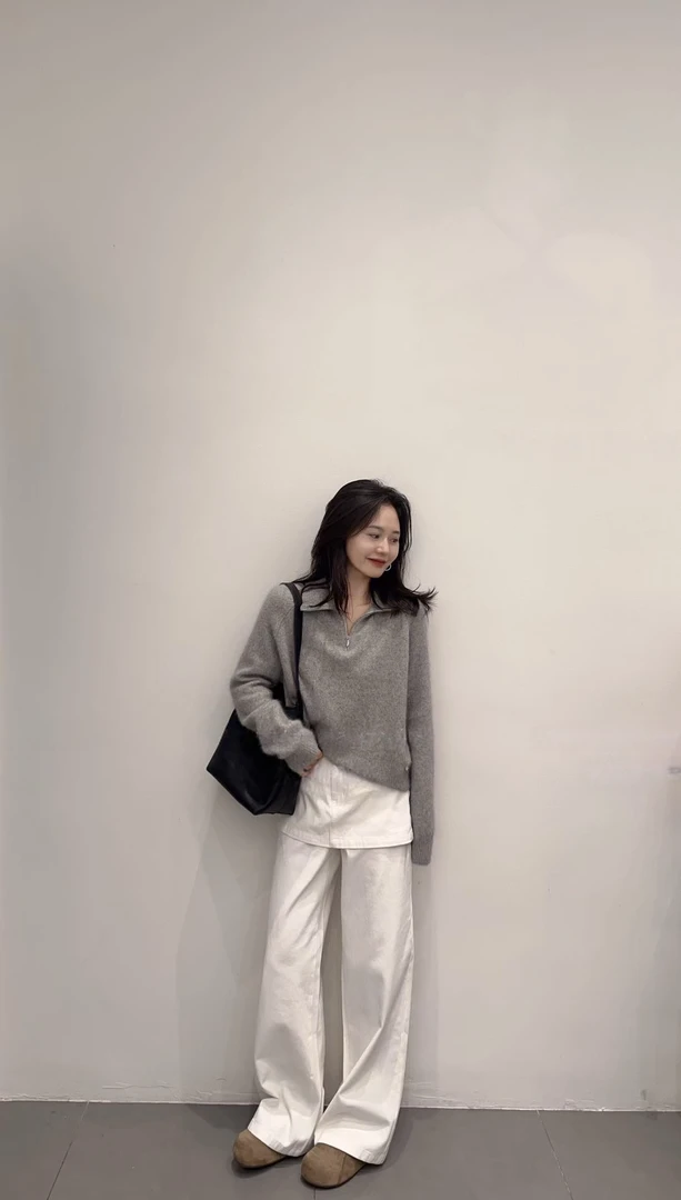 2025秋季新款韩系高级感气质翻领针织衫白色屁帘叠穿直筒裤套装