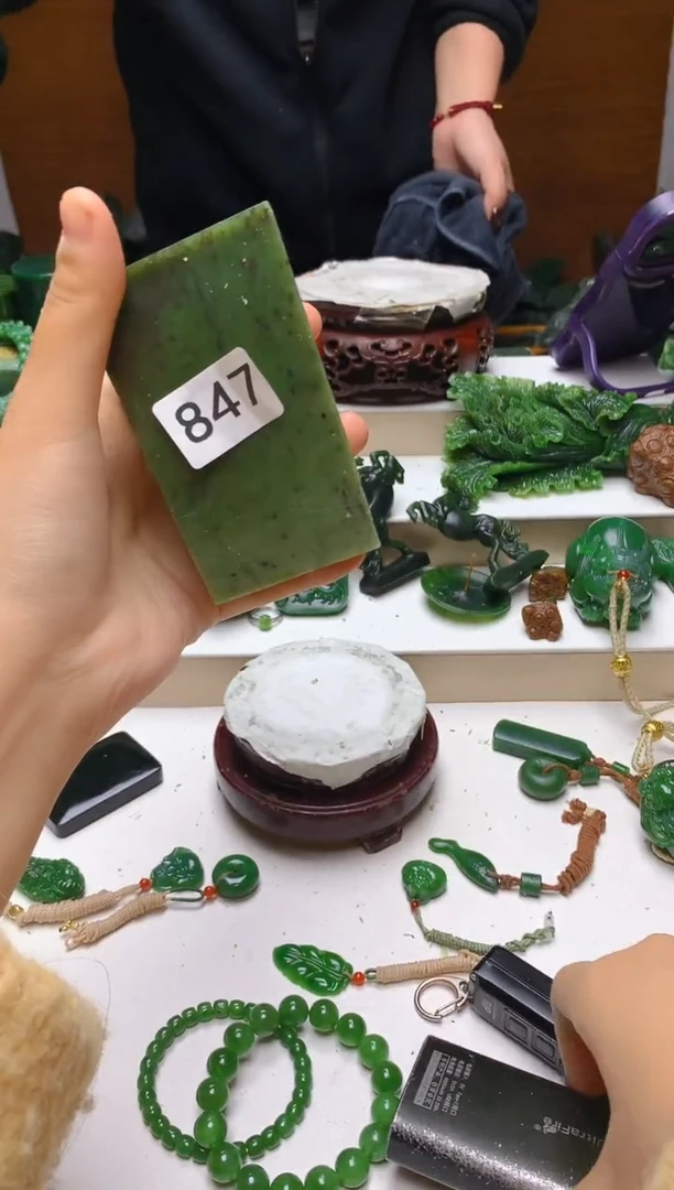 未镶嵌和田玉珠宝半成品1