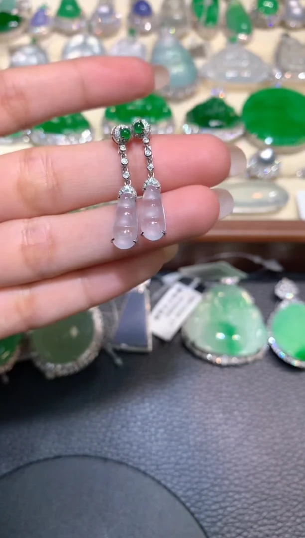 18K金镶嵌翡翠耳饰1