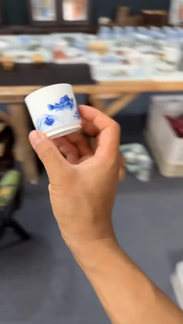 以笔为心，以瓷为纸。