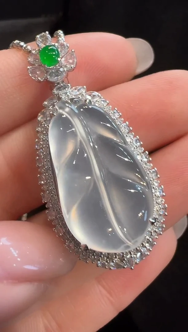 吊坠(不含链)18K金镶嵌翡翠AL6