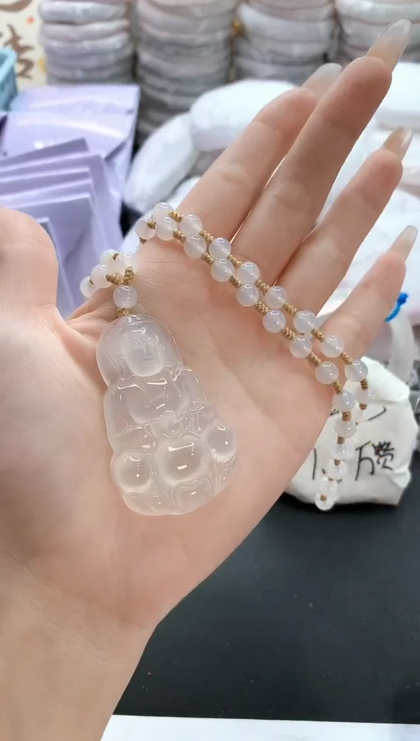 玛瑙/玉髓手镯未镶嵌正装观音吊坠