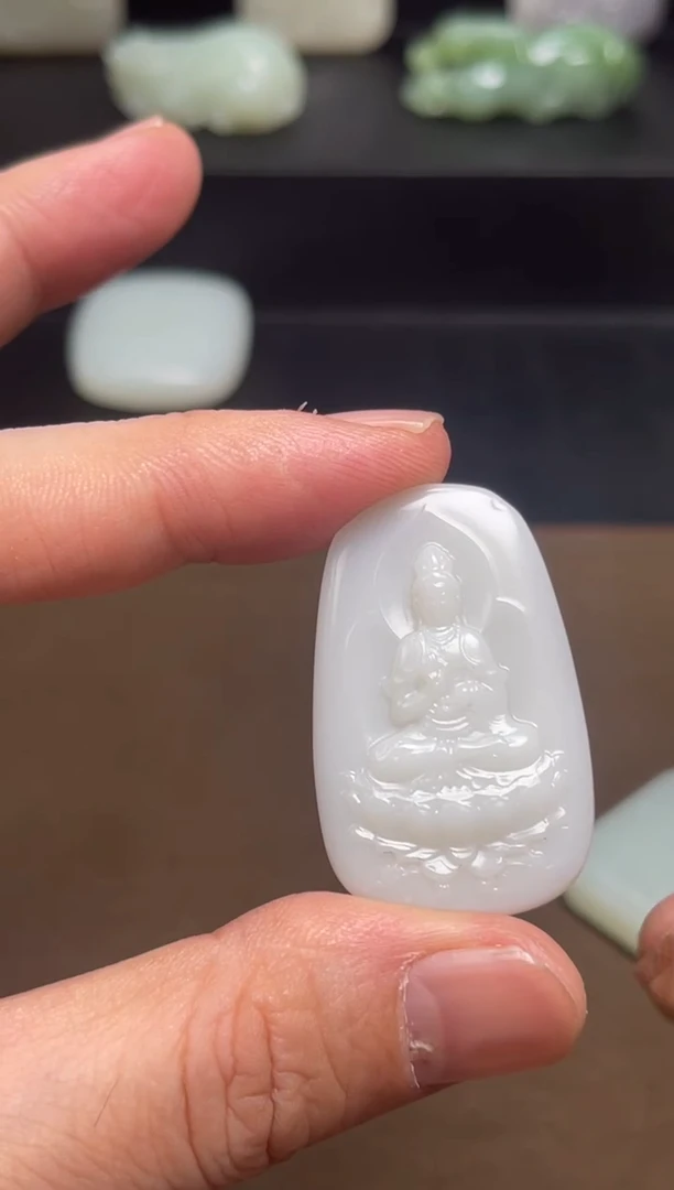 颈饰未镶嵌和田玉10 通