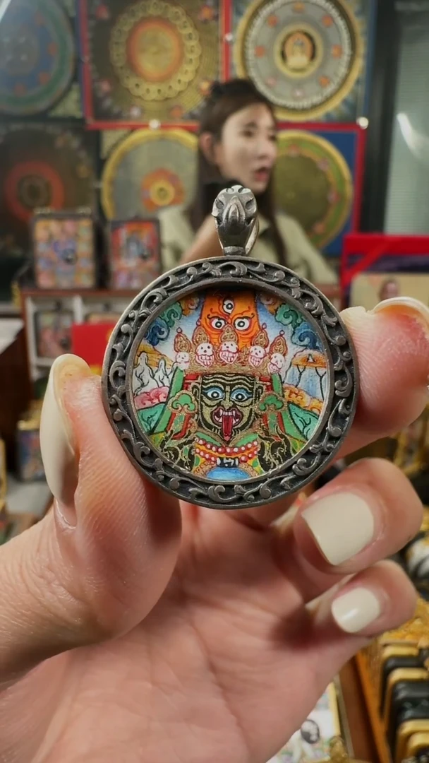 吊坠壹善缘城手绘唐卡扎基带银壳
