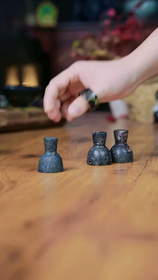 65老师手工作品，梅花玉，小酒杯39元一只