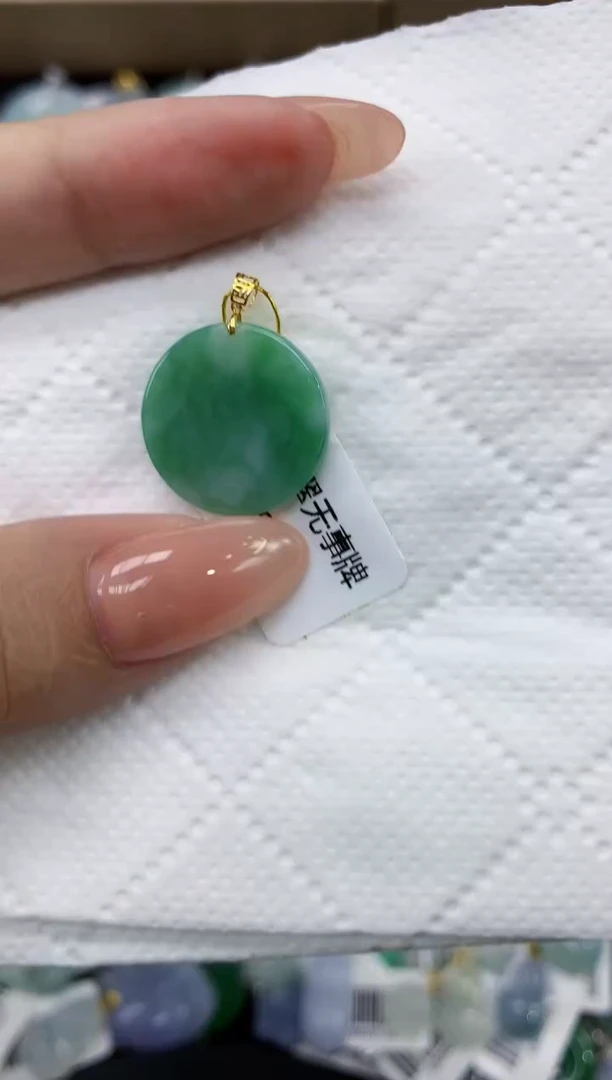 颈饰18K金镶嵌翡翠11111111111