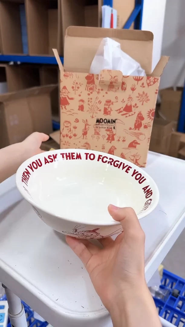 瓷片亚美八寸高脚面碗红色