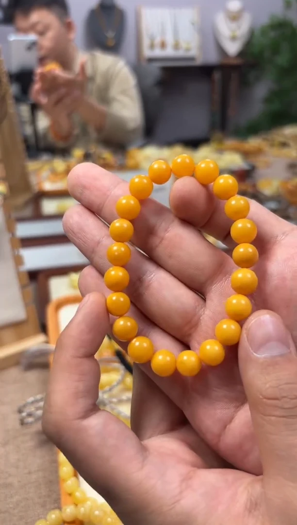 【闪购商品】蜜蜡裸石未镶嵌手串
