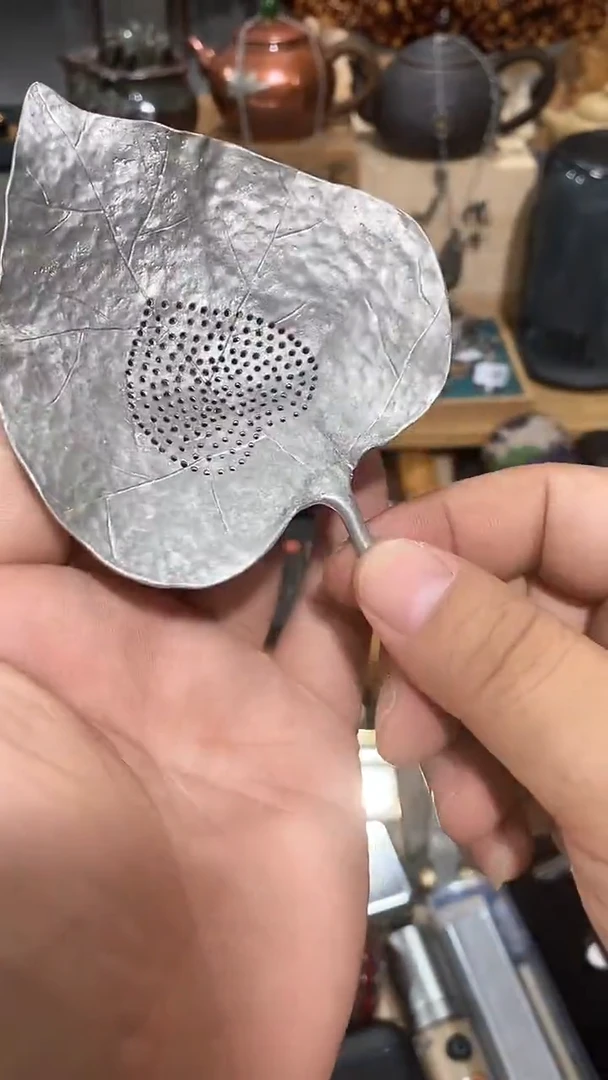 瓷片闪购商品  如图所示