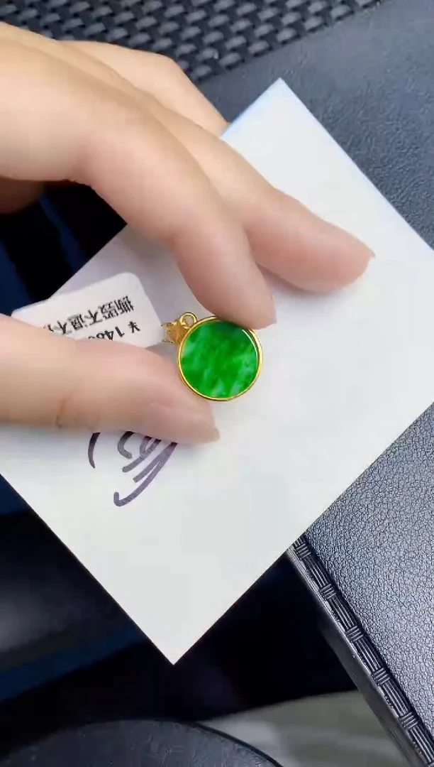 翡翠未镶嵌颈饰天然缅甸a货翡翠