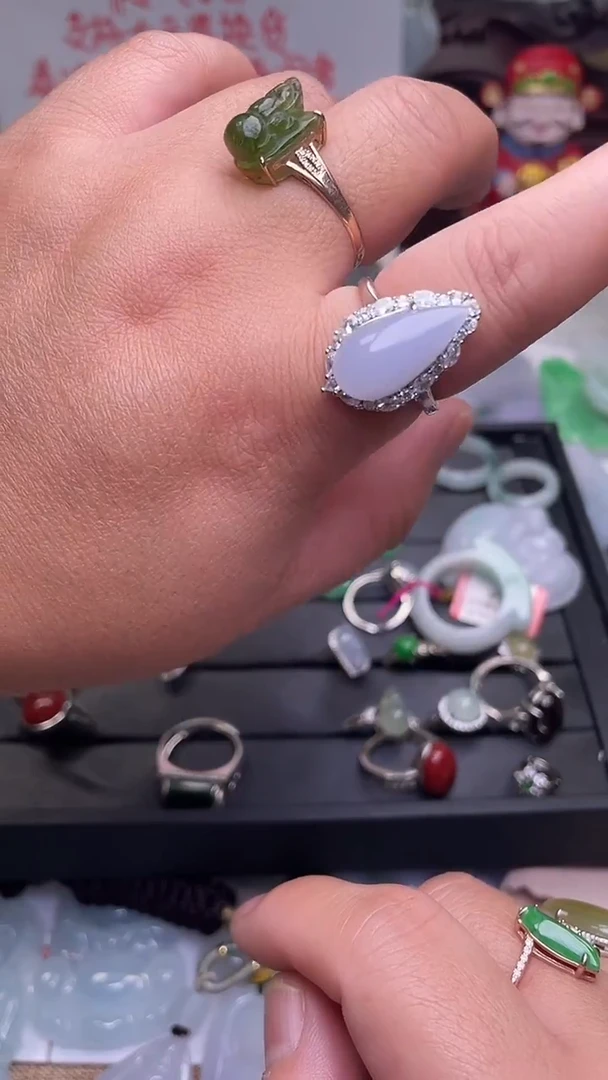 颈饰银S925镶嵌翡翠水滴戒指