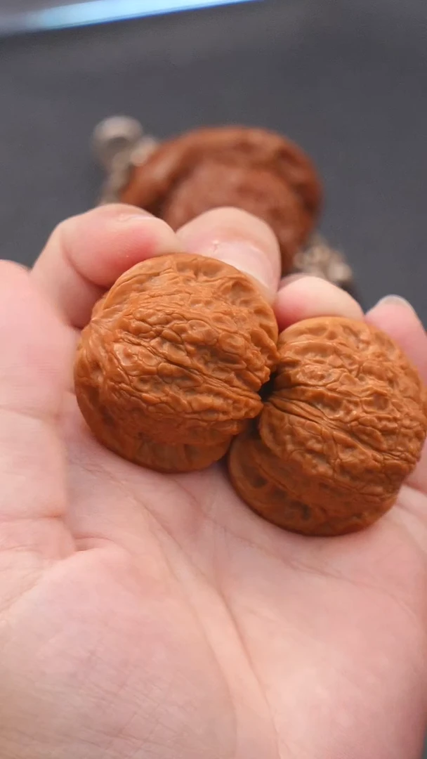 【闪购商品】文玩核桃吊坠36血麒麟狮子头