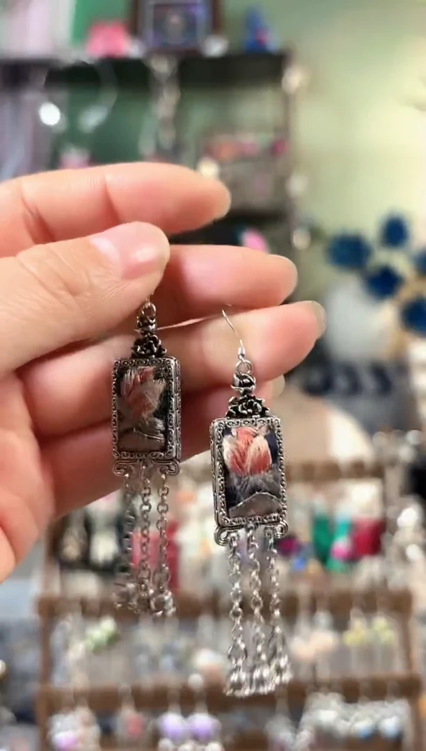 彩云南阁非遗老绣饰品513*