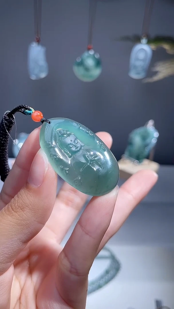 颈饰未镶嵌翡翠宝宝佛