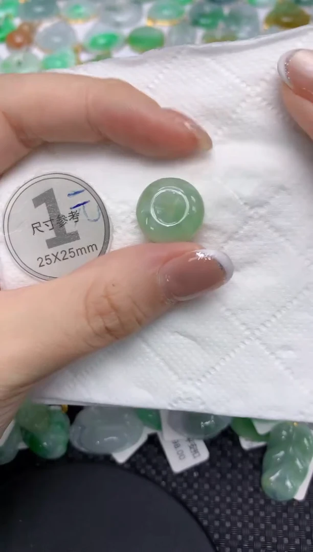 颈饰未镶嵌翡翠111111111