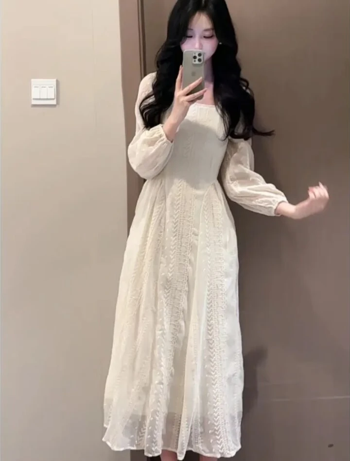 法式温柔杏雨梨云方领裙子女早秋2025新款韩系千金感收腰气质长裙