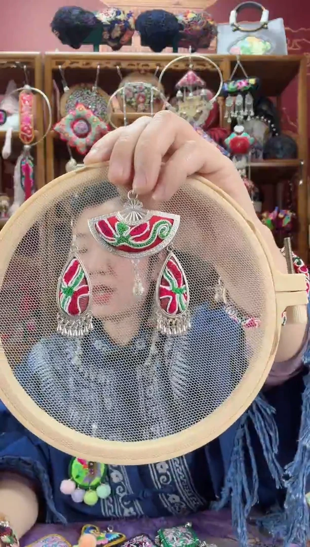 刺绣耳环+项链套装