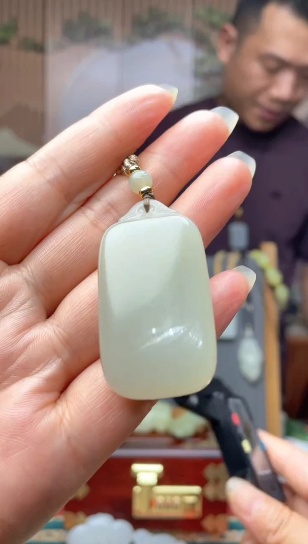 和田玉未镶嵌颈饰拍一发一