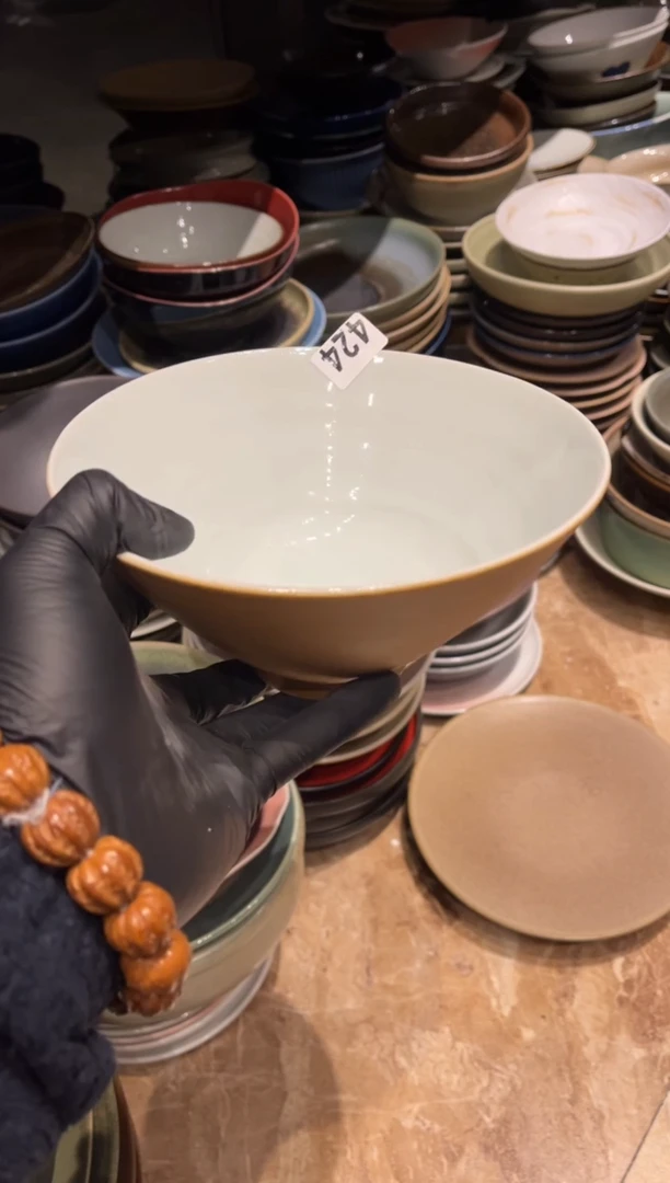 【闪购商品】瓷片424  微瑕外陶内青面碗1个